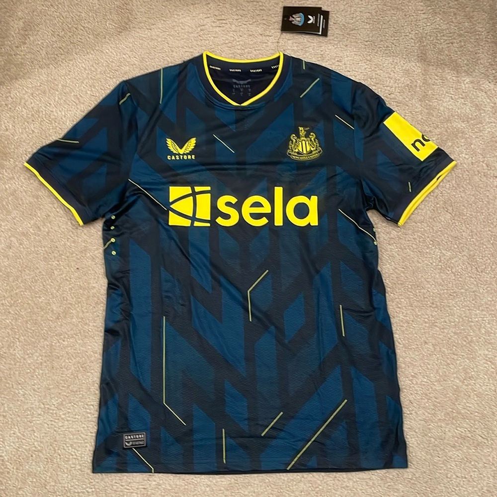 Castore Newcastle United 23/24 Authentic Third Jersey men size M NWT